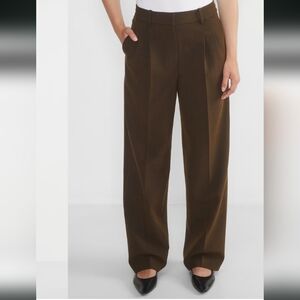 Aritzia Brown Effortless Pants Crop SZ 6